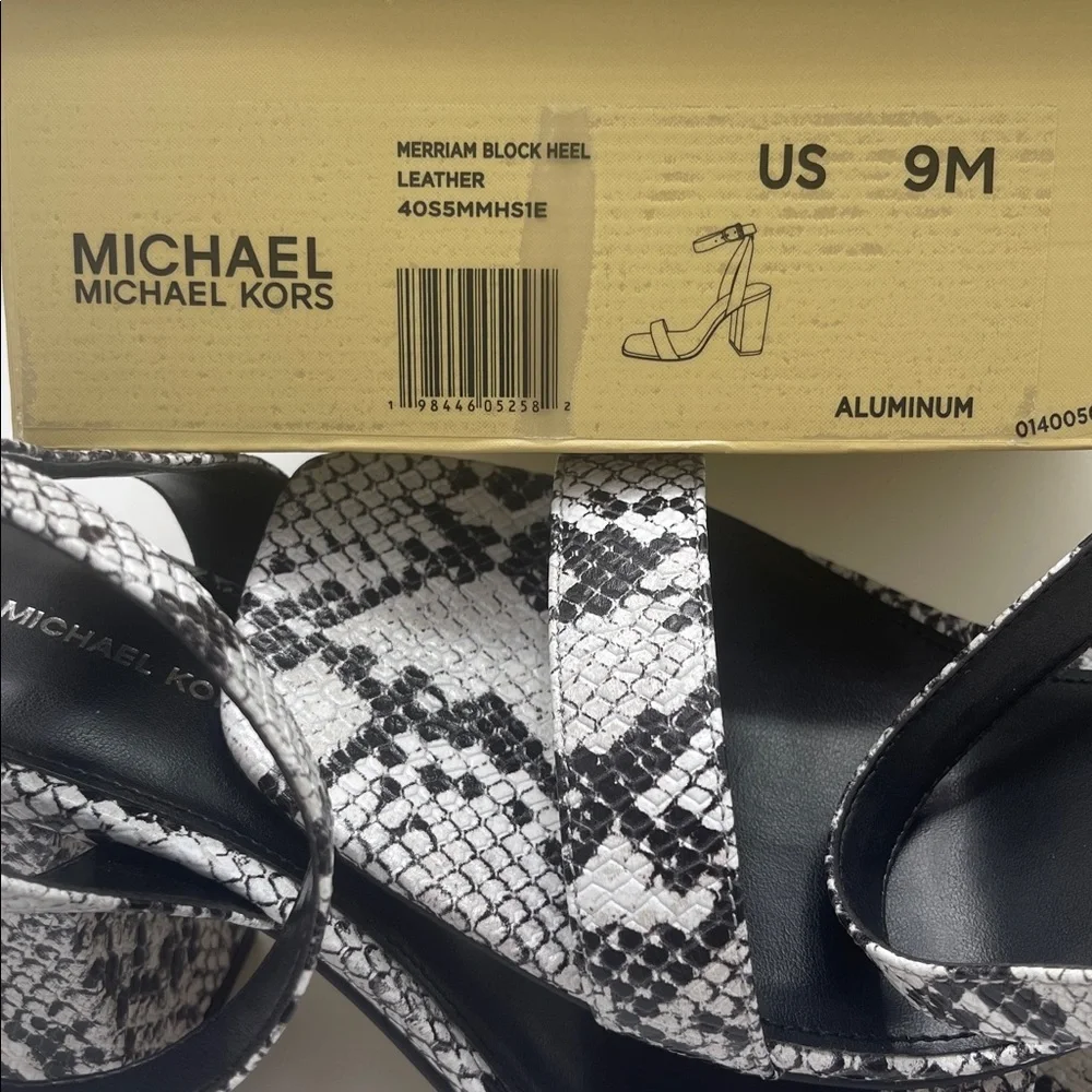 Michael Kors MERRIAM BLOCK HEEL
LEATHER
40S5MMHS1E Aluminum High Heels Snakeskin - Picture 16 of 16